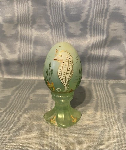 Vintage Rare Fenton  Hand Paint  Sea Horse  Pedestal Egg. Figurine     USA