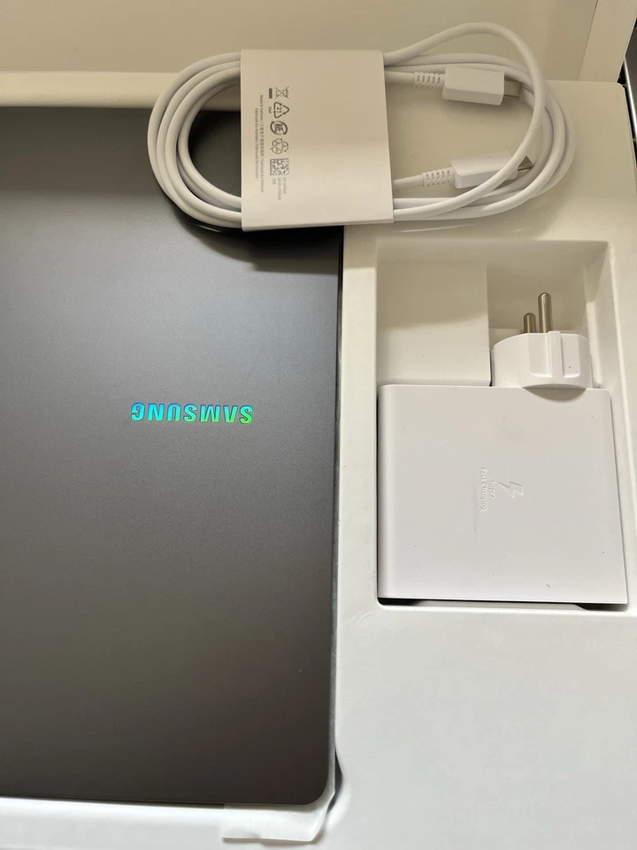 Samsung Galaxy Book4 Ultra I9 - Imagen 2 de 4