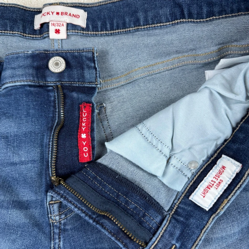 Lucky Brand Sweet Midrise Women's Jeans Straight Leg Size 14/32 A Dark Wash - Image 2 of 4