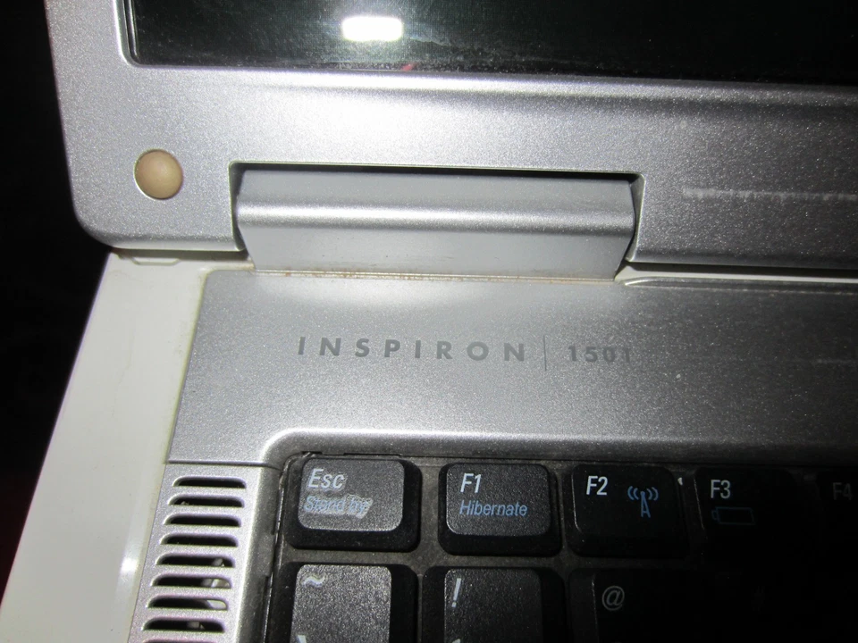 Dell Inspiron 1501 PP23LA Laptop HDD Windows Vista W/ Charger & Belkin Cooling - Image 3 of 4