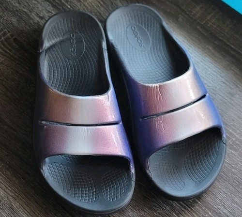 Oofos Ooahh Luxe Recovery Slide Sandals in Calypso