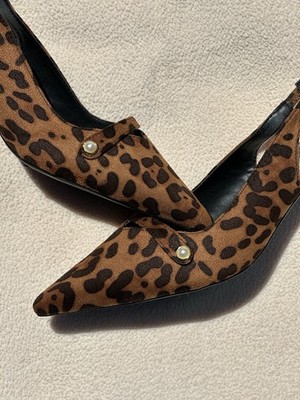 Nicole Miller Women s Leopard Animal Print Slingback Pointed Toe Pearl Accent 41