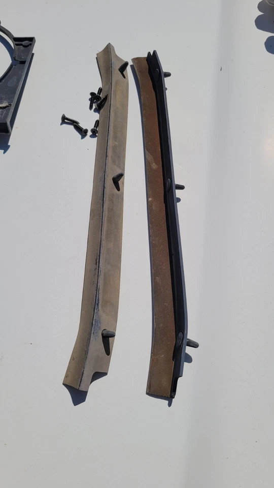 Lincoln Continental Mark III 1971 marcos de faros con juntas y tornillos Foto 4 de 4