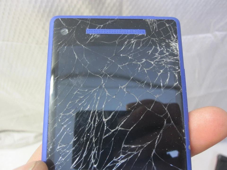 HTC Windows Phone 8X 加州蓝色 16GB 威瑞森无线 Android 智能手机 — 第 2/4 张图片