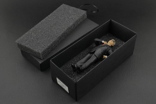 Enzo Ferrari Figura per 1:18 CMC 250 125 F2 VERY RARE! !! NO CAR !! - Foto 9 di 9
