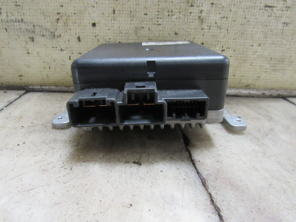 Módulo de control de dirección asistida Honda Insight 2011 (tablero central) OEM 39980-TM8-A1 Foto 2 de 3