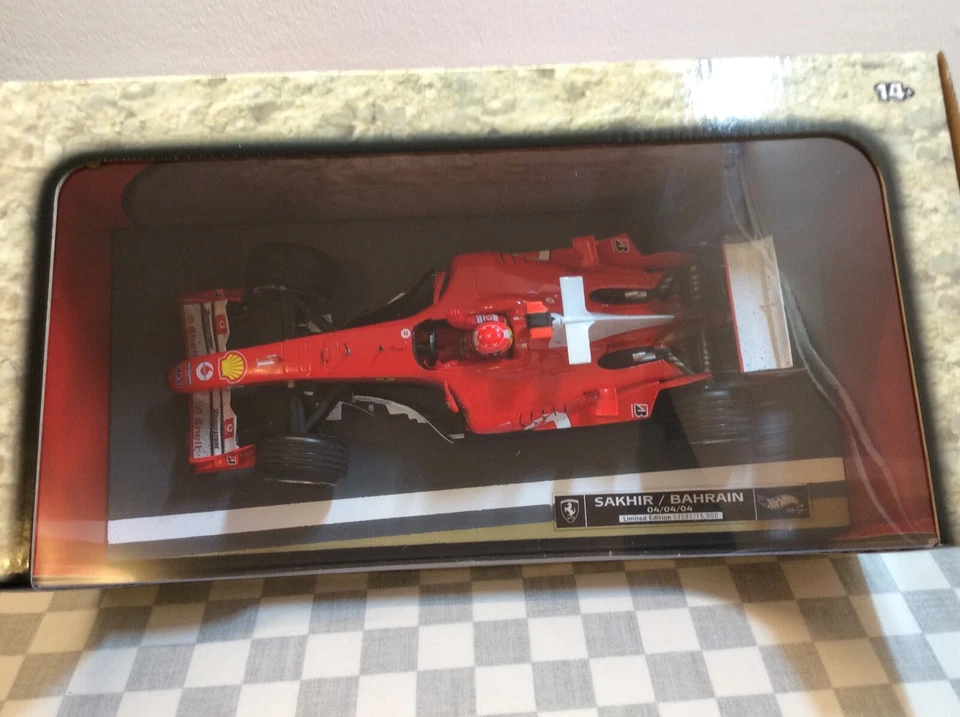 1/18 HOT WHEELS FERRARI M. SCHUMACHER 2004 F1 BAHRAIN 04/04/04 LIMITED EDITION - Image 2 of 4