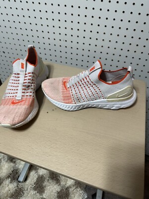 Womens Nike React Phantom Run Flyknit 2 Road running shoes - size 9.5