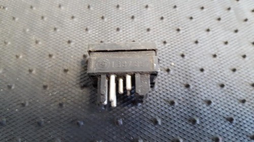 1387857 Anderer Schalter  BMW 3-Series DE300400-05