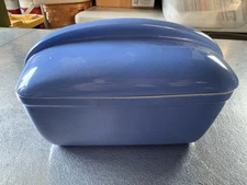 Vintage-Blue- Covered “HALL” Refrigerator Dish~#5074~Westinghouse~Art Deco~CUTE!