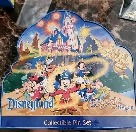 Disney Disneyland "Where the Magic Began" Castle Dangle Fab 4 Pin Set 2001