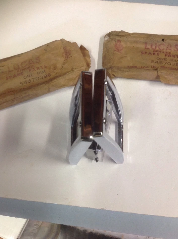 Llanta de luz marcadora delantera NOS Riley 4/72 Lucas (par) Foto 3 de 4
