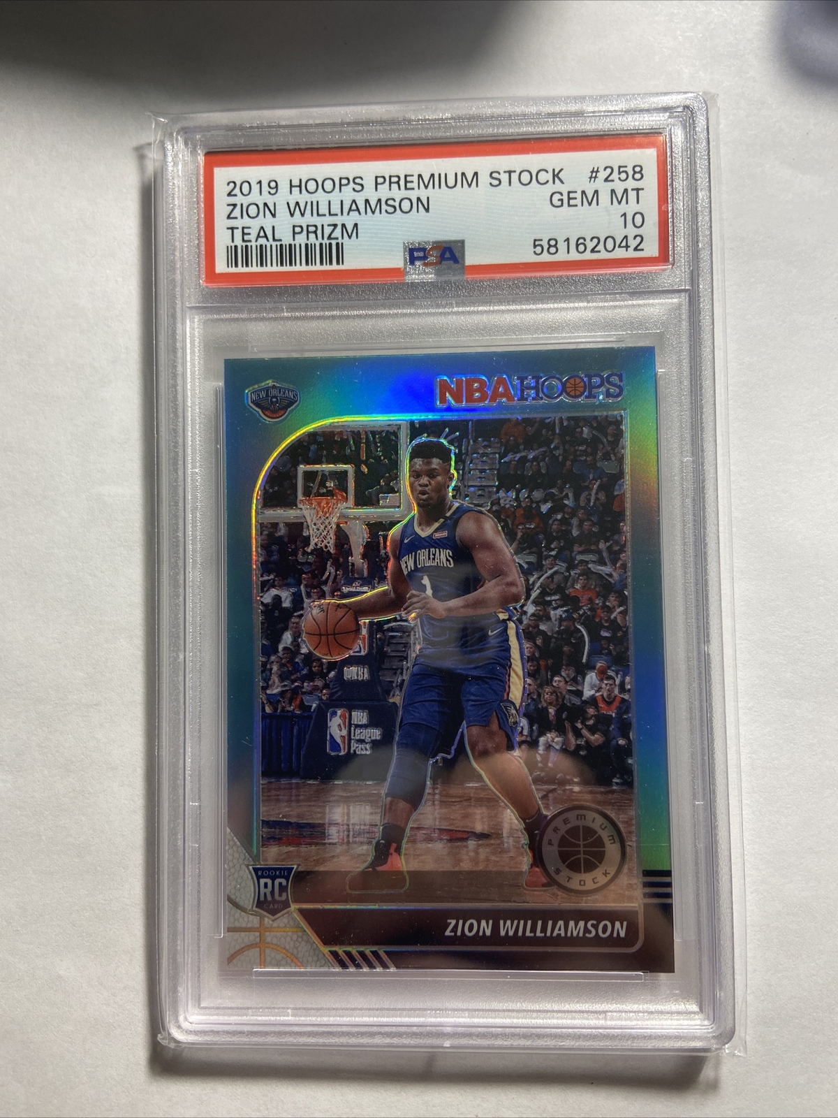 2019 Hoops Premium Stock #258 Zion Williamson Rookie PSA 10 Gem Mint TEAL Prizm