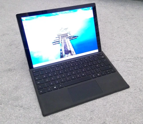 Microsoft Surface Pro 7 12.3" Tablet - i5-1035G4 16GB RAM 256GB  Win11 -Ref 2