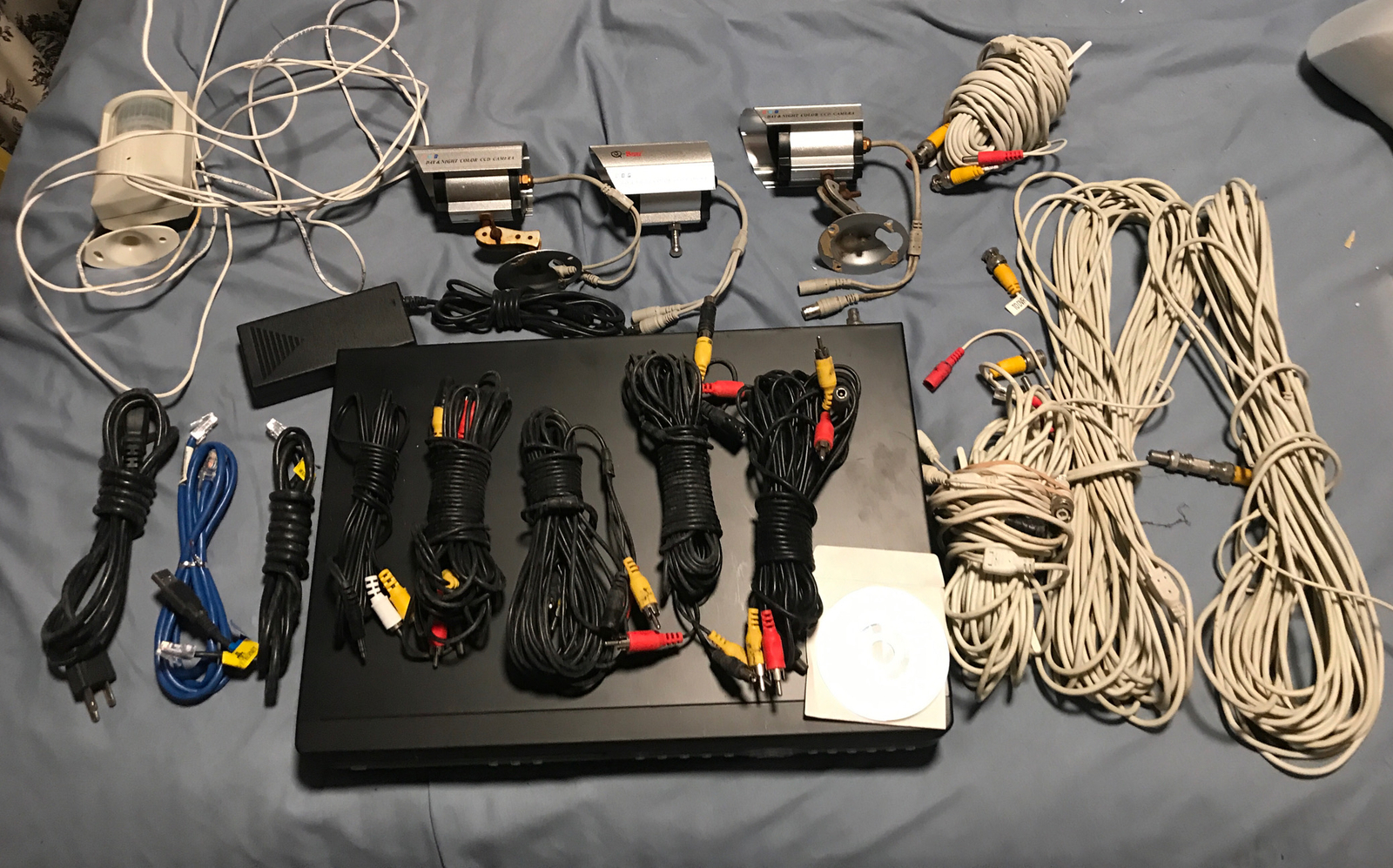Q-See QSDR74RTS 4Ch H264 Network DVR  Monitor Real Time Secu