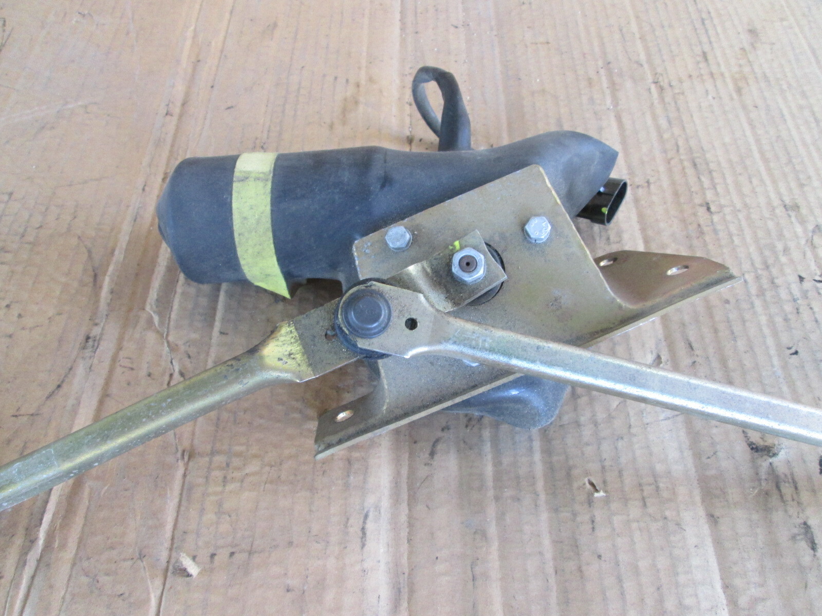 Ferrari 360,430 Windshield Wiper Motor Complete  # 63780200