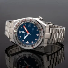 Dive Master Automatic Sapphire Watch - Waterproof & Luminous!