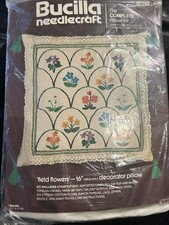 Vtg Bucilla Creative Needlecraft Field Flowers Square 16" Pillow Kit 2542 NIP