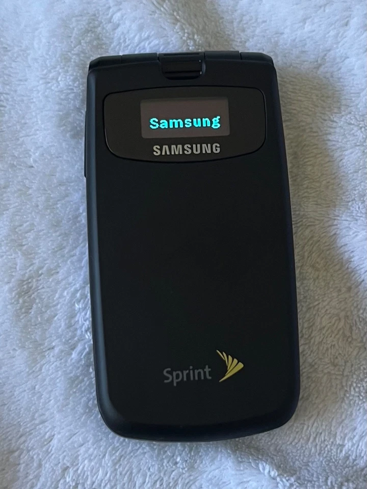 Rare Vintage Samsung SPH-M610 -Rotating Camera- For Collectors - Image 2 of 4