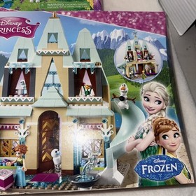 LEGO Disney: Arendelle Castle Celebration (41068) & Rapunzels Best Day Ever