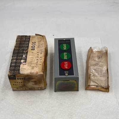 New old Stock 800S-3SF Allen Bradley Push Button 800S3SF