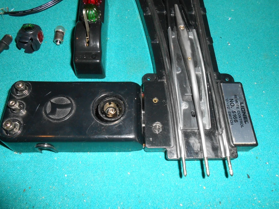 Lionel # 5166 Remote cntrld. O72 left hand switch tracks. Serviced Exc. cond. - Image 2 of 4