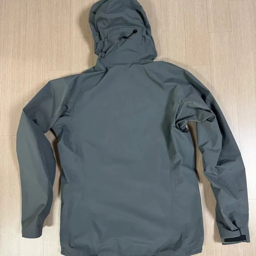 Arc'teryx Zeta SL Microchip Jacket - Men's Size M thumbnail 2