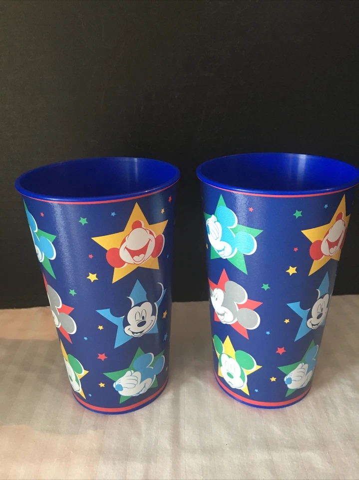 Disney Mickey Mouse 22 oz. Juego de tazas de plástico para fiestas/2 NUEVO Foto 3 de 4