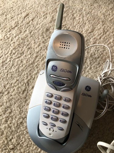 GE 27928GE5 2.4 GHz Single Line Cordless Phone (white) - used - Picture 2 of 6