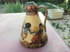 a voir ancien pichet en gres peint polychromme decors danses tradi bretonne