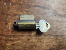 Russwin RU46 keyway commercial lock cylinder w~ 1 working key (Russwin D1 keyway