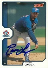 Esteban Loaiza autographed baseball card (Blue Jays) 2002 Upper Deck Victory #42