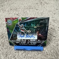 Panini Spectra Sky High Signatures Clyde Drexler Meta Prizm /25 #SKY-CDX Autogr…