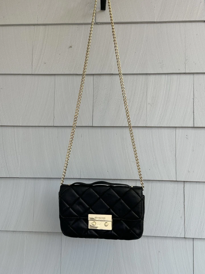 Tiracolo Michael Kors Sloan pequeno acolchoado couro de cordeiro - Imagem 2 de 4