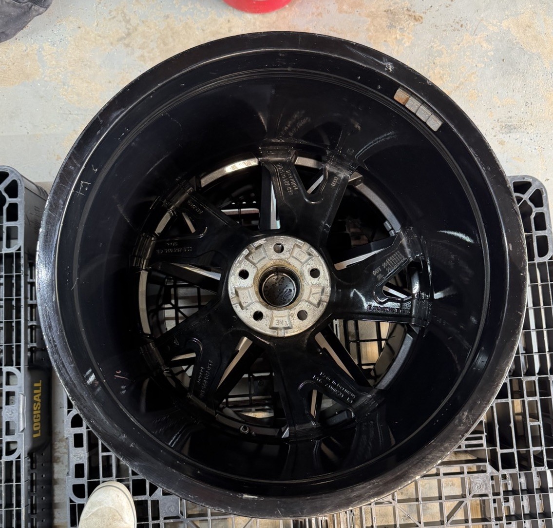(1 Of 2) 21 22 23 24 Audi R8 OEM Wheel Rim Rear Rim 20x11 20" 4S0601025CB
