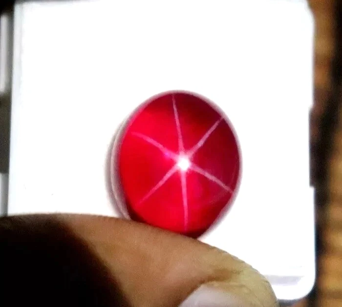 6 Rayos Natural Estrella Roja Rubí Ovalado CORTE 9 Ct Piedra Preciosa Suelta Certificada Foto 3 de 4