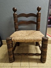 Charles Dudouyt Chaise basse en bois tourné et paille Design brutaliste 1940