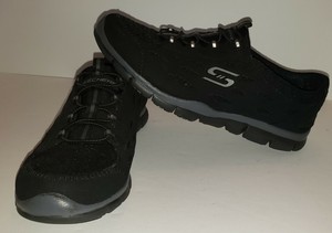 skechers full black