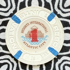 Resorts International $1 Atlantic City, New Jersey Gaming Poker Casino Chip A13