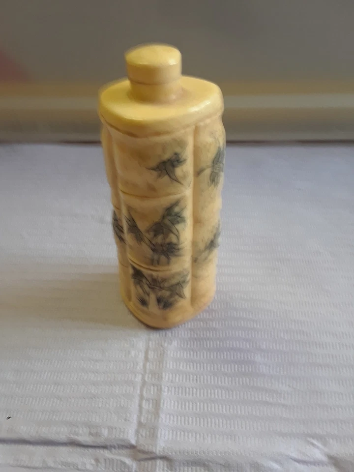 China antique snuff bottle  - Image 2 of 4