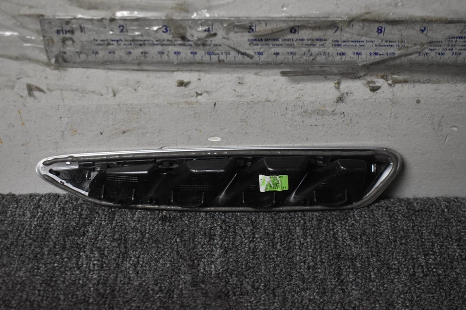 PANEL GUARDABARROS CROMADO LADO DERECHO BMW X4 FÁBRICA OEM Foto 4 de 4