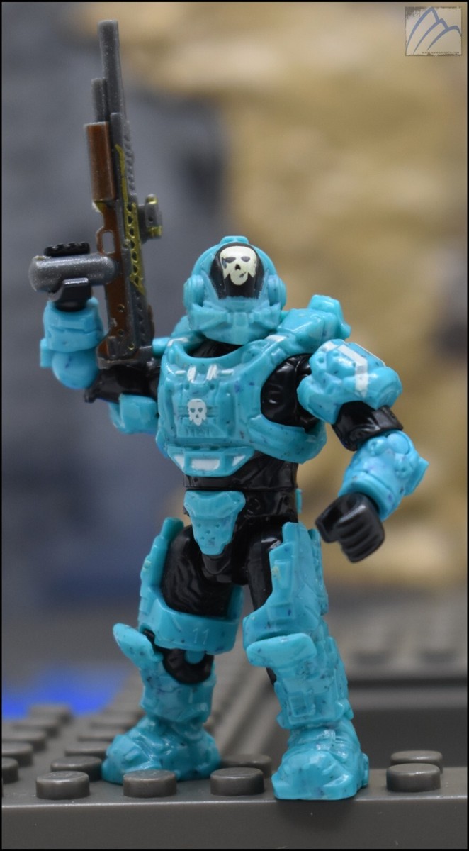 HALO HEROES SERIES MEGA BLOKS TEAL UNSC SPARTAN ORBITAL MINI FIGURE DKW61