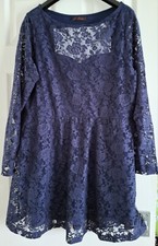 SO FABULOUS NAVY STRETCH LACE SWEETHEART SKATER STYLE DRESS - SIZE 18 - VGC