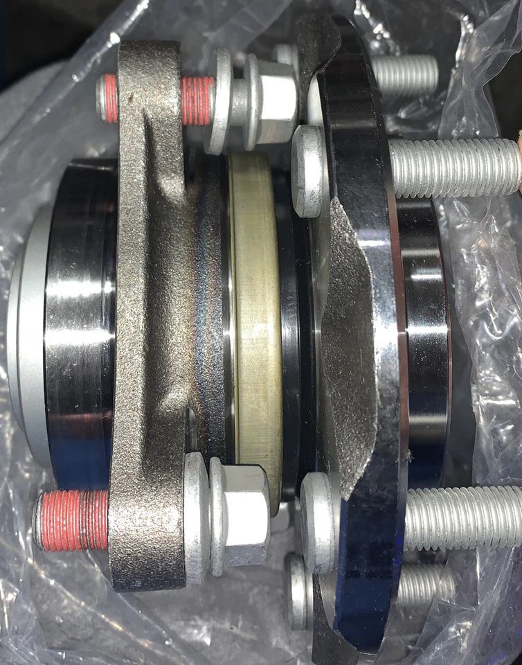 Conjunto de cubo de rolamento de roda dianteira CRS RWD NT950004 SL915 2015 Toyota Tacoma - Imagem 3 de 4