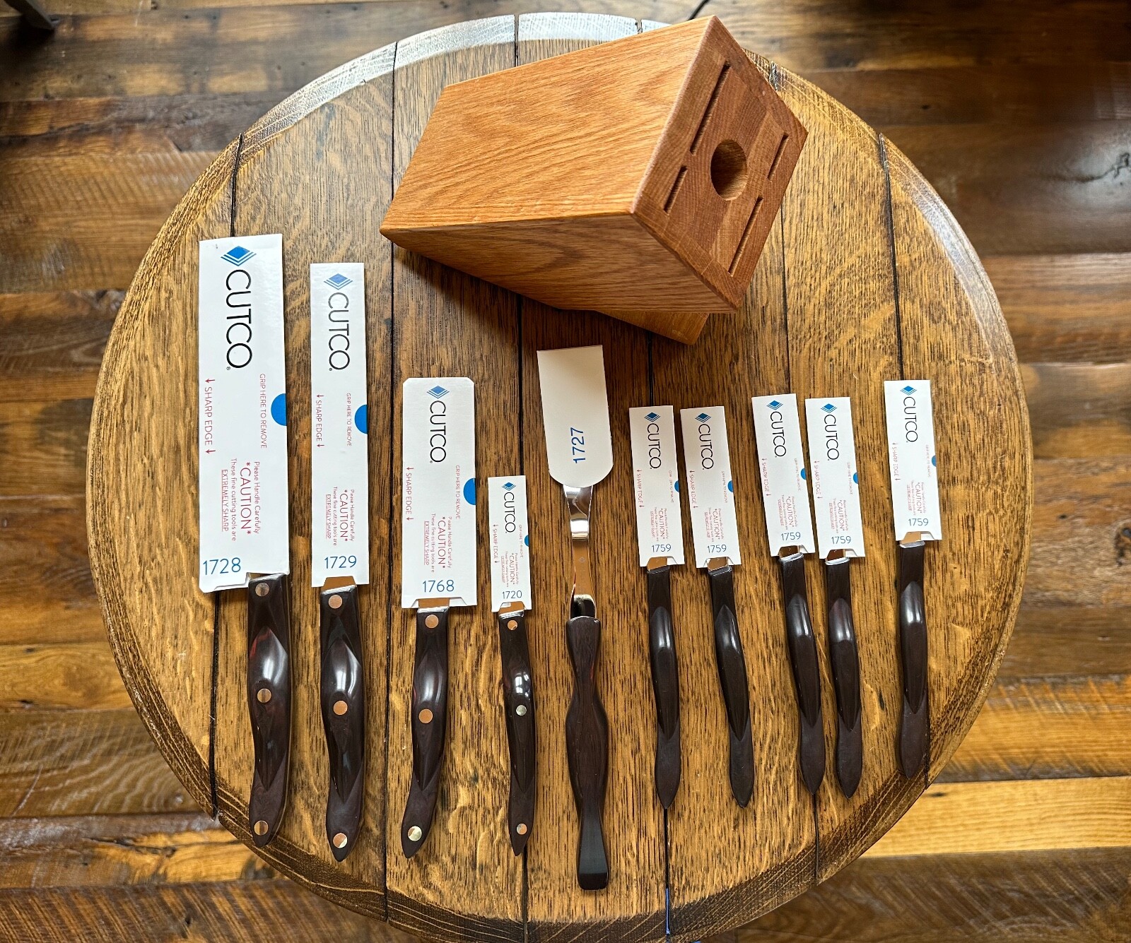 NEAR PRISTINE CUTCO 10Pc Knife Set Dark Brown CLASSIC Handles + Wood