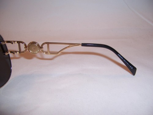 NUEVAS GAFAS DE SOL VERSACE VE2255 100287 DORADO/GRIS 63 MM AUTÉNTICAS 2255 - Imagen 7 de 7