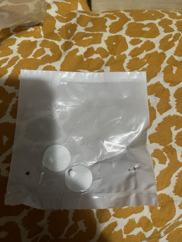 Medela 57063 Double Electric Breast Pump with On the Go Tote - Picture 5 of 6
