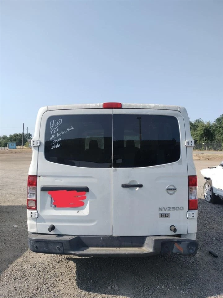 Pinza trasera derecha 440011pa1a 2012-2016 nissan nv2500 Foto 4 de 4