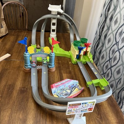 Hot Wheels 1:64 Mario Kart Track Circuit Playset W/ Manual Read