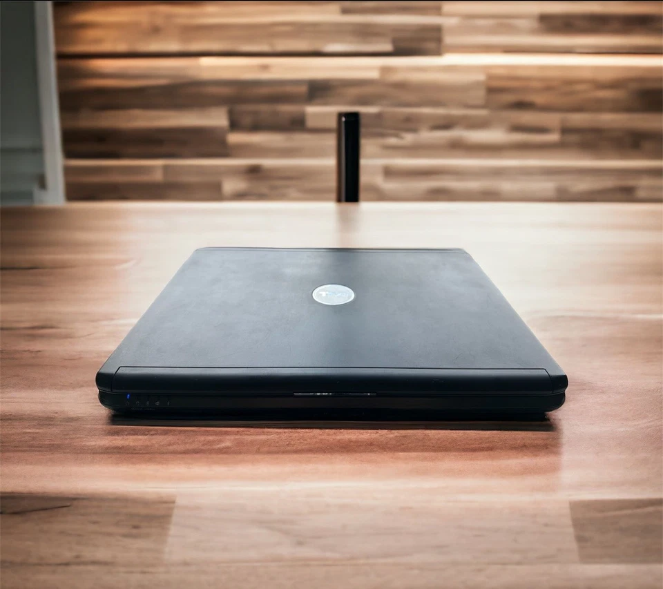 Dell Vostro 1015 15.6” Core 2 Duo 2GB RAM 250GB HDD Windows 7 - Image 2 of 4